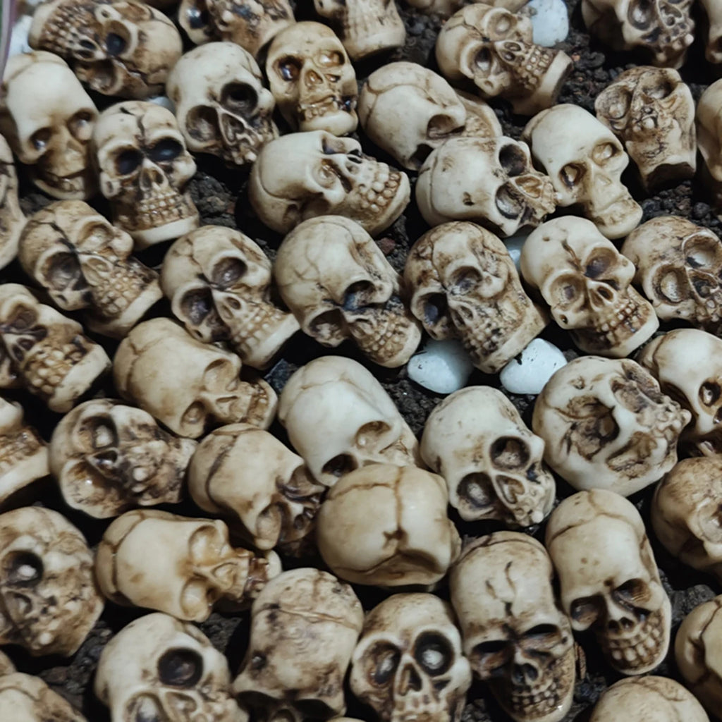 Mini Skull Figurines Set of 20 — Gothic Skeleton Head Bonsai & Garden Decor for Halloween & Dark Home