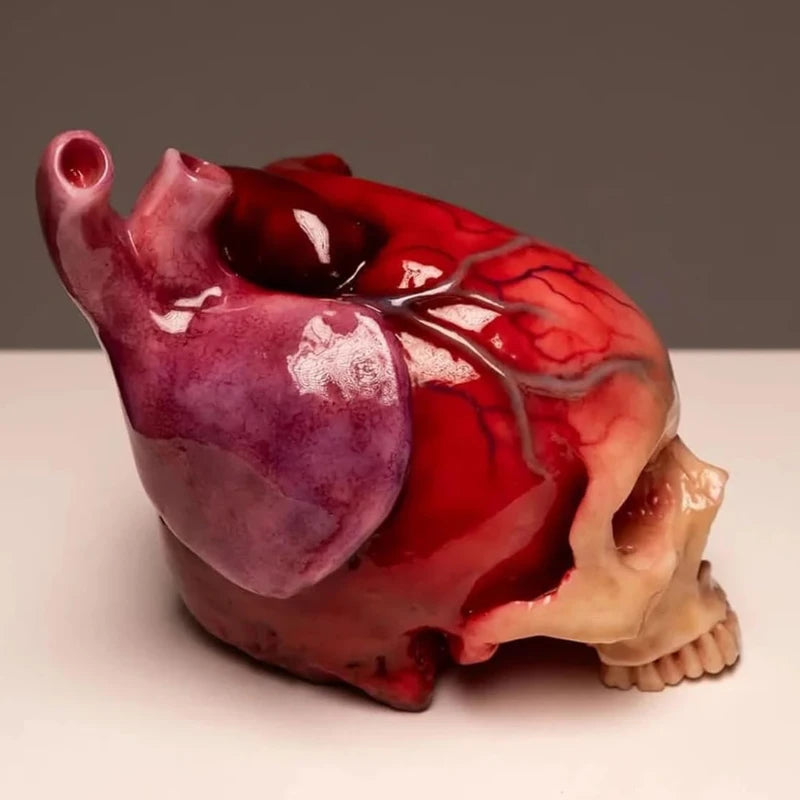 Skull Heart Resin Figurine — Gothic Fairy Tale Skull Statue for Dark Home & Desk Decor