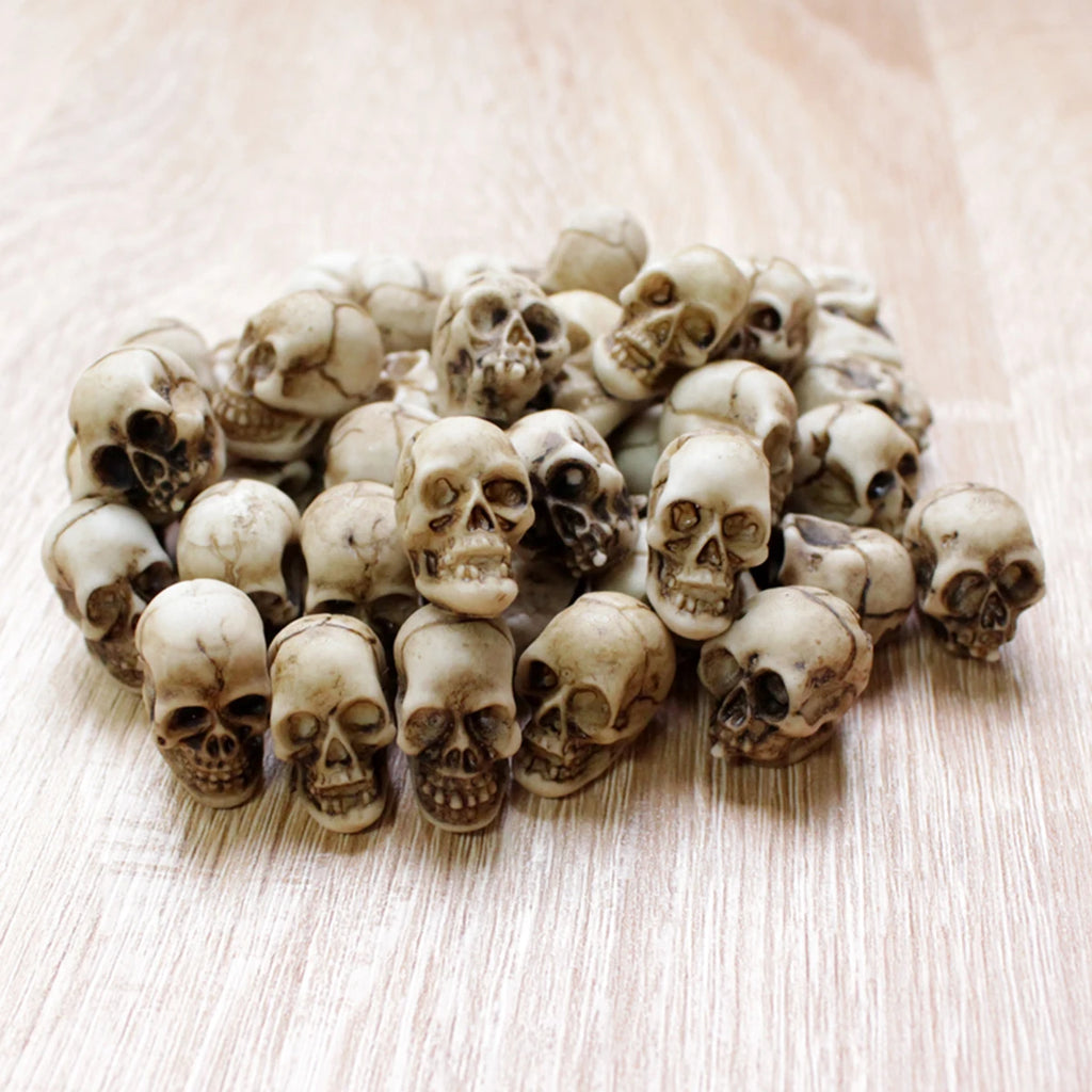 Mini Skull Figurines Set of 20 — Gothic Skeleton Head Bonsai & Garden Decor for Halloween & Dark Home